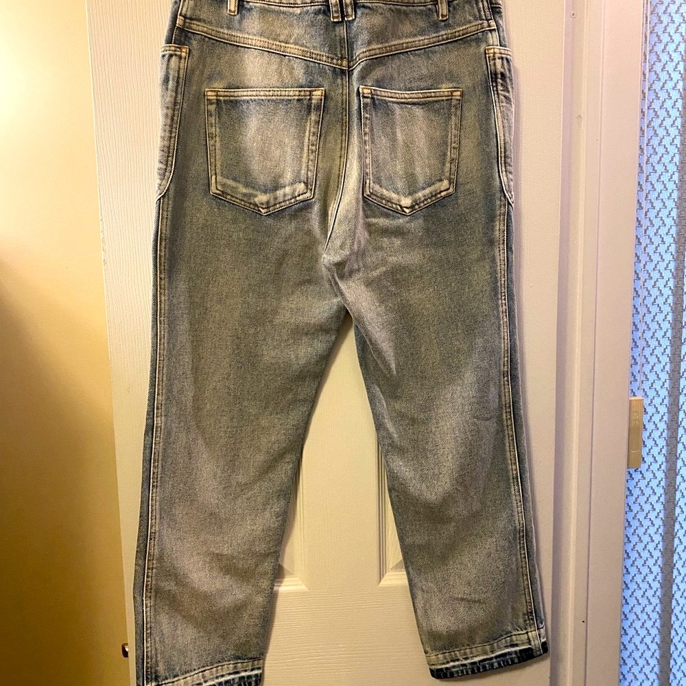High-Rise Light Wash Women’s Jeans - Picture 6 of 16